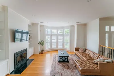 Image de Roomy Stay in Houston’s River Oaks District! 3br, 3. 5ba, Prime Location!