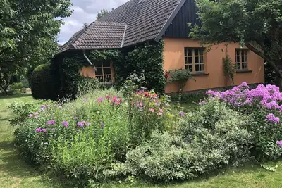 Image de Privates Landhaus Eines Berliner Künstlerehepaares mit Parkähnlichem Garten