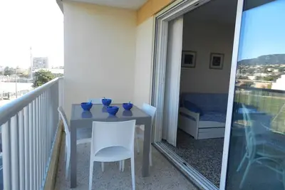 Image de Appartement avec Piscine et Terrasse, Proche Plage - 4 Couchages, Parking, Animaux Acceptés