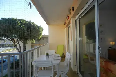 Image de Appartement 2 pièces cabine avec piscine, tennis, proche plage et marché - 4 couchages, Le Lavandou