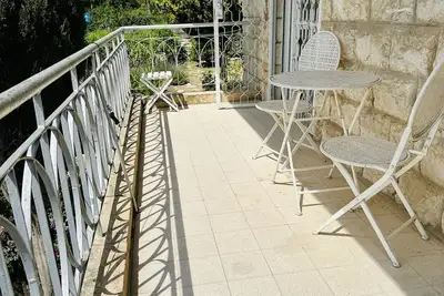 Charming Vintage-Modern 2br Gem in Talbiyeh