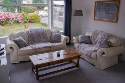 Image de Relaxing & Cozy 3-bedroom home: Parking, Pets, Ps4