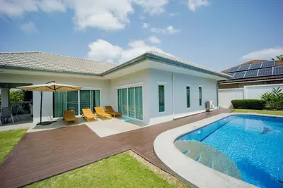 Image de Cosy and relaxing pool villa, 10 min to the beach and shopping. Family friendly.