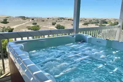 Image de Oceanfront w/Views in Every Room, Updated 2024, Hot Tub, 2 Masters+ Dog Friendly