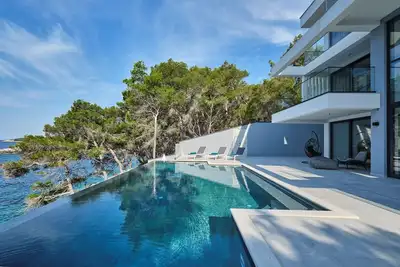 Image de Fabulous Villa Sansarea with a pool near the sea, sea view, family, stylish