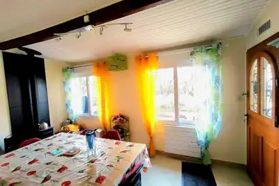 Image de In the city center of Saint-Chéron - Charming house with small enclosed garden.