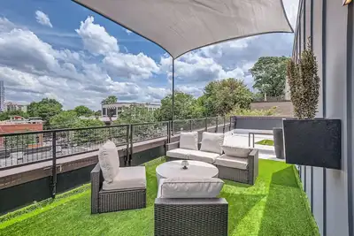 Image de Location Location Atlanta \nRooftop Views of Midtown Atlanta and Piedmont Park