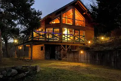 Image de Grand chalet en Auvergne au bord du lac d’Aydat, 3 chambres, grand terrain