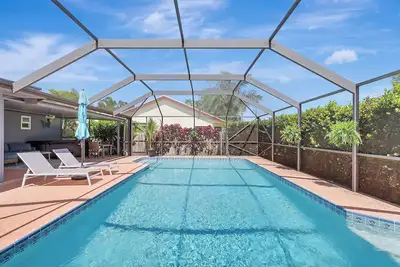 Image de Pure Living, Saltwater Pool, Low Toxin Getaway!