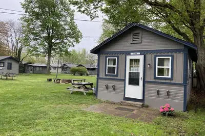 Image de Tiana Cottages at Tiffany's Cottages! New In-Ground Pool, Fire Pit, Night Life!