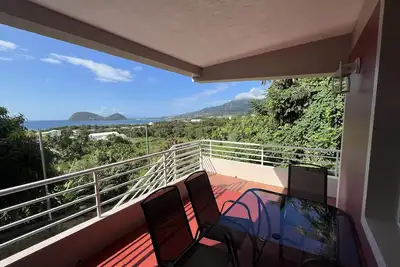 Image de Balisier Apt 1 - Lovely 2-Bedroom Apartment with Gorgeous View and Jacuzzi Tub!