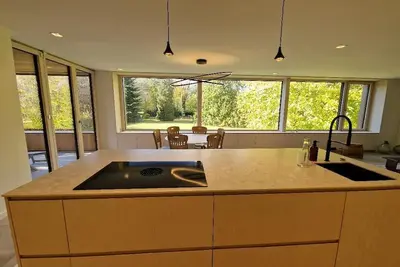Image de Appartement design dans un écrin végétal, sur la Route des Vins