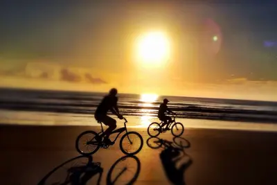 Image de Your home away from home, a few steps to the beach