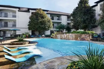 Image de Cozy 2BdRm MidTown apartment.