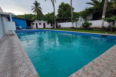Image de Cozy bedroom for two w\/ A\/C, mini fridge and internet near el tunco