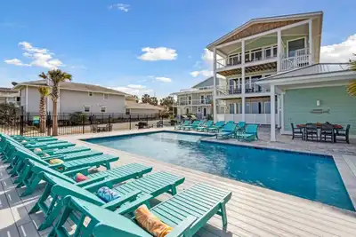 Image de Ocean Lookout #1 | Heated Pool | Beachfront Deck | Stunning Ocean Views