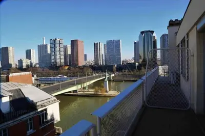 Image de Bel appartement avec terrasse sur les bords de Seine