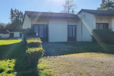 Image de Peaceful Bungalow on spacious campground, 5 mins to a lively historical Village