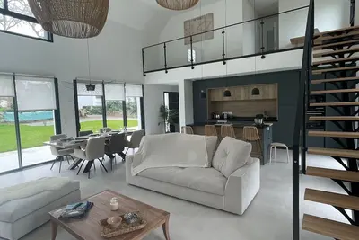 Image de Villa d'exception de 2024, de 150m2 à 2 pas du centre ville, du port de Bénodet
