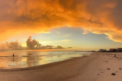Image de Siesta Key Dream Stay \n800' to private beach access. \nRemodeled 3 Bed 3 Bath
