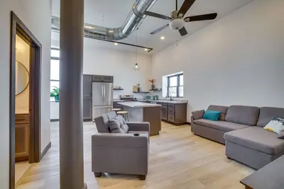 Image de Modern, Open-Concept Apartment: Downtown Cashton!