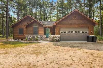 Image de Shellway Cottage | Walk to Torch Lake