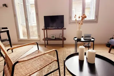 Image de Bel appt avec balcon dans le centre