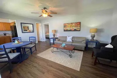 Image de Beach Gear, Dedicated Workspace, Snorkeling & Surfing