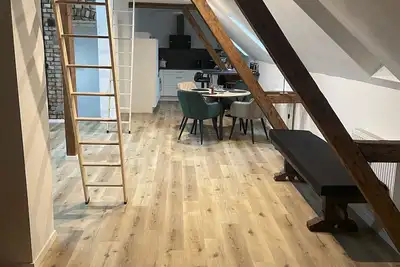 Image de Entdecke das Perfekte Zuhause Luxuriöse und Moderne Dachgeschosswohnung