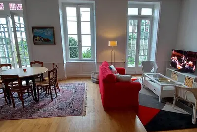 Image de Bel appartement du centre de Quimper, rez-de-chaussée avec jardin