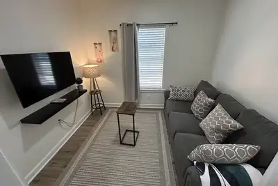Image de New Charming Apartment!