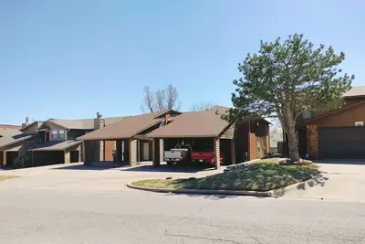 Image de furnished and comfy1 bedroom apartment. near Fort Sill and highway 62
