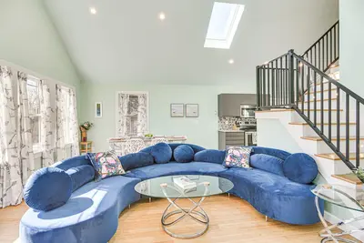 Image de Cozy Rhode Island Retreat w/ Yard, Near Beaches!