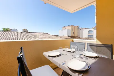 Image de Ll-A127 - Studio double cabine, dans résidence avec piscine collective