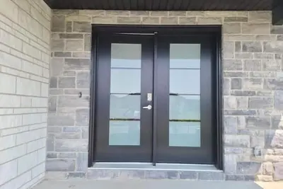 Image de Ottawa-Rockland New 4 beds house, 5 minutes to Ottawa River.