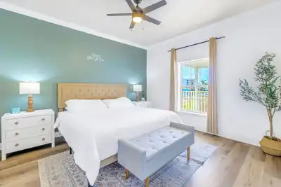 Image de Gertrude's Siesta | Pool, Jacuzzi | 1 Min to Beach | 4 Min to Dining & Music