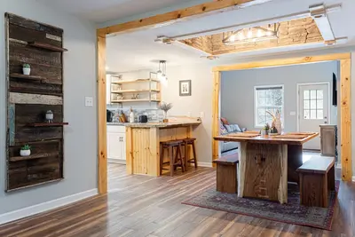 Image de Covey Cottage- Close to Everything Asheville
