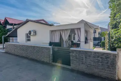 Image de Appartement de deux chambres avec la terrasse Vir (A-21751-a)