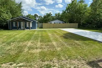 Image de Townside Blue House