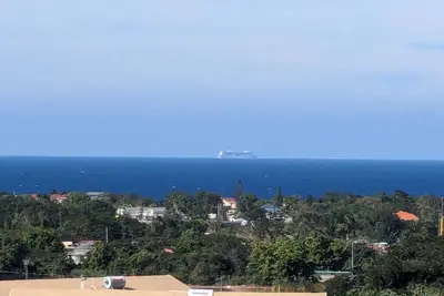 Image de Cozy Seaview Retreat Discovery Bay: Camelot Village:  Puerto Seco beach 5 mins