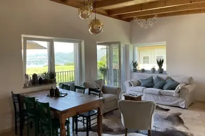 Image de Maison de vacances 'Casa Tapeo' avec vue sur le lac, piscine partagée et Wi-Fi