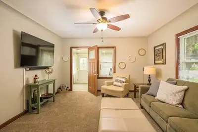 Image de -5 Star Suite Spot - Sleeps 7, 3 Br, Full Remodel