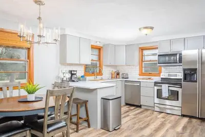 Image de -Relax on Rogers - 3 bedroom, 2 bath
