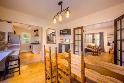 Image de -Downtown Luxury at Lawrence