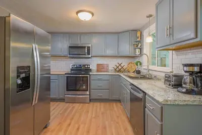 Image de Luxury Lambeau Sleeps 8 Beds 5 and Baths 2