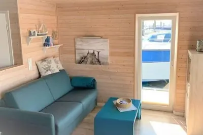 Image de Péniche premium sur le lac