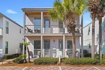 Image de Waterfront Villa*Steps to Beach*King Beds*Pool