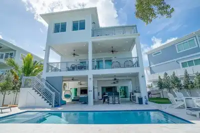 Image de Paraiso Del Mar~ Luxury Tropical Oasis, 65' Dock!