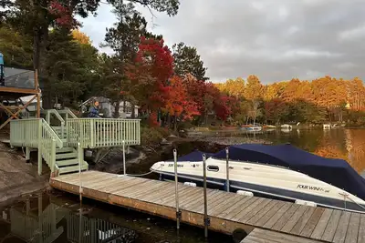 Image de Winter / summer paradise family Cottage. Cosy getaway. Water front \nskidoo trail