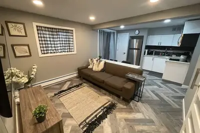 Image de Modern 1 bedroom apartment\n\n